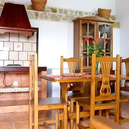 Charming In Silos, 80m² With Terrace