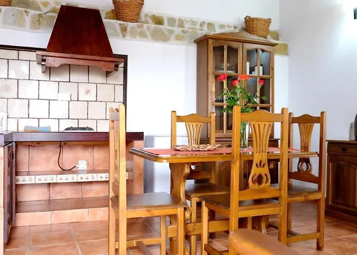 Charming In Silos, 80m² With Terrace